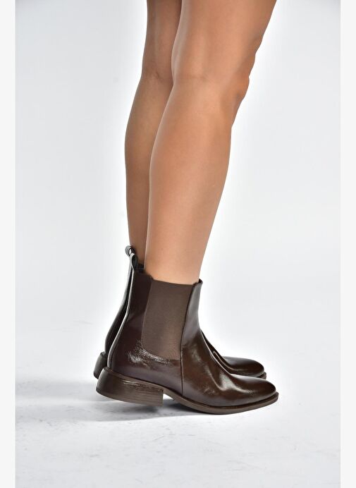 V312367309 Kahverengi Alçak Topuklu Kadın Bot - Görsel 3