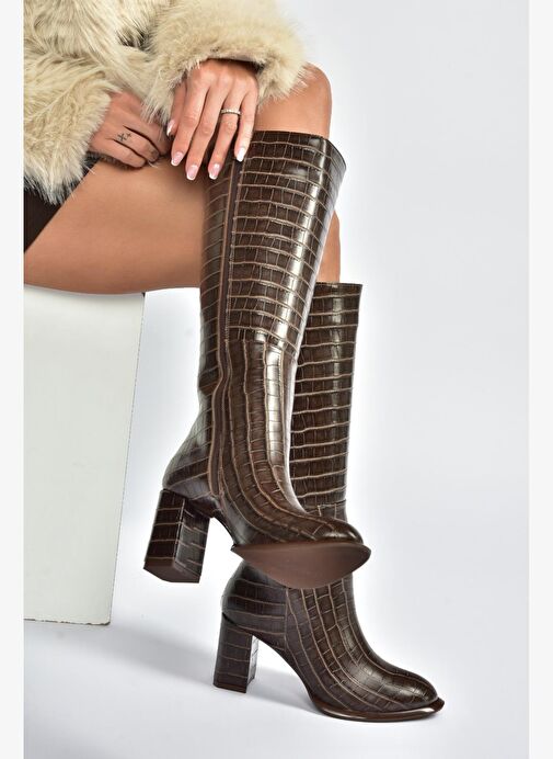 V590179611 Kahverengi Süet Kalın Topuklu Klasik Kadın Çizme - Görsel 4