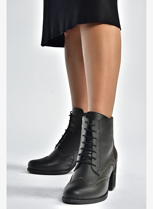 V468300903 Siyah Hakiki Deri Kalın Topuklu Kadın Bot - Görsel 4