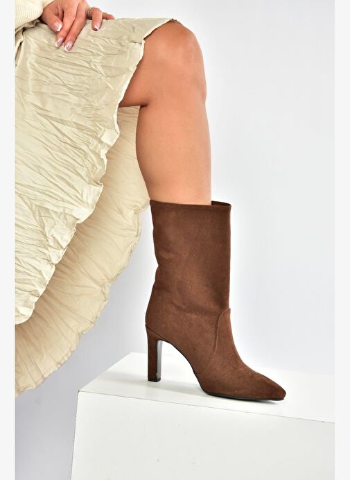 L404891302 Kahverengi Süet İnce Topuklu Kadın Bot - Görsel 2