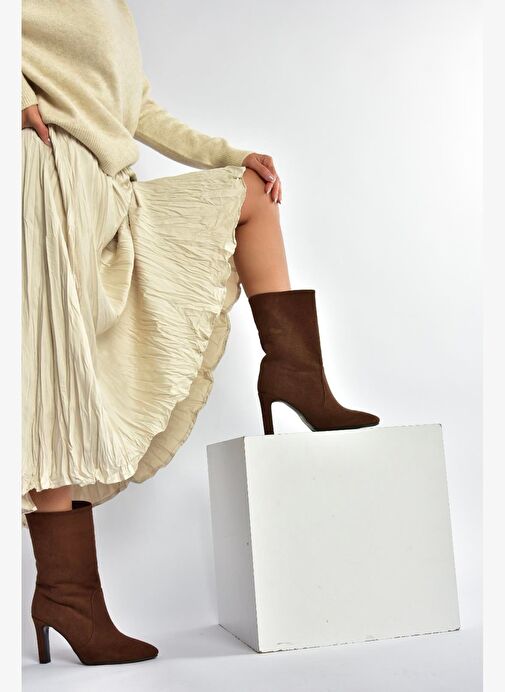 L404891302 Kahverengi Süet İnce Topuklu Kadın Bot - Görsel 5