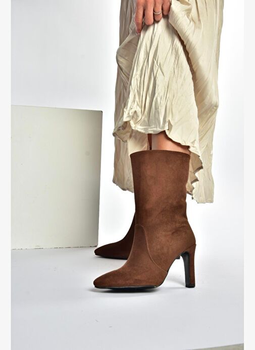 L404891302 Kahverengi Süet İnce Topuklu Kadın Bot - Görsel 4