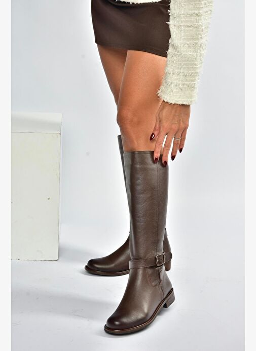 V398750603 Kahverengi Hakiki Deri Alçak Tabanlı Kadın Çizme - Görsel 3
