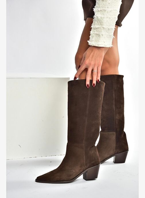 V654082102 Kahverengi Hakiki Deri Süet Kalın Topuklu Kadın Çizme - Görsel 3