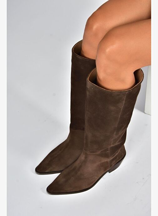 V654082102 Kahverengi Hakiki Deri Süet Kalın Topuklu Kadın Çizme - Görsel 2