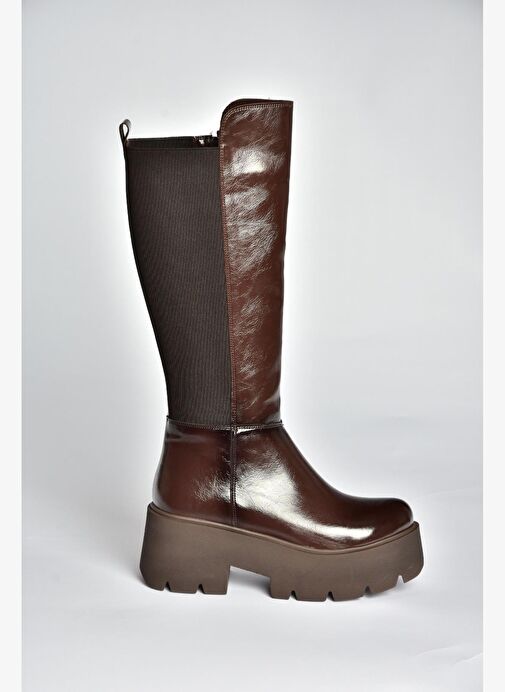 R820060760 Kahverengi Rustik Kalın Tabanlı Arkası Lastik Detaylı Kadın Çizme - Görsel 8