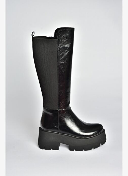 R820060760 Siyah Rustik Kalın Tabanlı Arkası Lastik Detaylı Kadın Çizme - Görsel 7