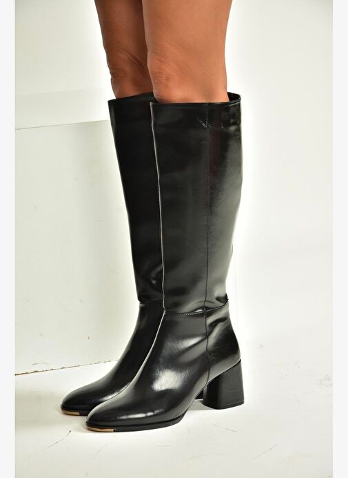 J848300160 Siyah Rustik Kalın Topuklu Kadın Çizme - Görsel 2