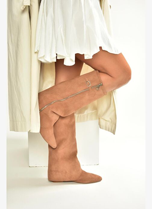 V380526402 Taba Süet Düz Taban Fermuar Detaylı Kadın Çizme - Görsel 5