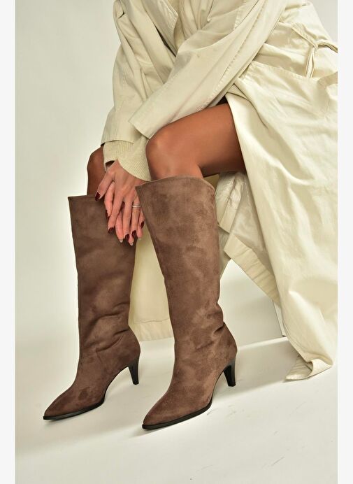 V404021102 Kahverengi Süet Alçak Topuklu Kadın Çizme - Görsel 2