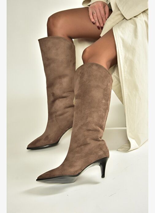 V404021102 Kahverengi Süet Alçak Topuklu Kadın Çizme - Görsel 5