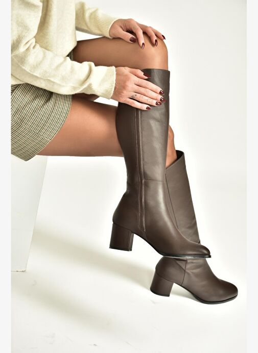 V468213103 Kahverengi Hakiki Deri Kalın Topuklu Kadın Çizme - Görsel 4