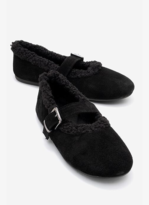 GUIN Siyah Süet Hakiki Deri Peluş Detaylı Kemerli Kadın Babet Ayakkabı - Görsel 2