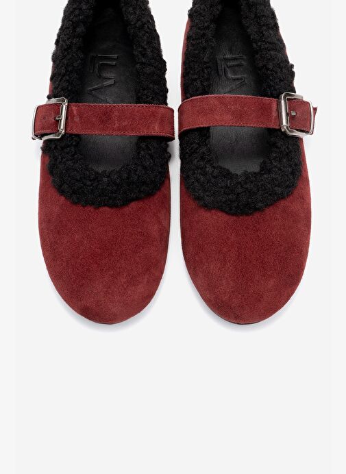 GUIN Bordo Süet Hakiki Deri Peluş Detaylı Kemerli Kadın Babet Ayakkabı - Görsel 3