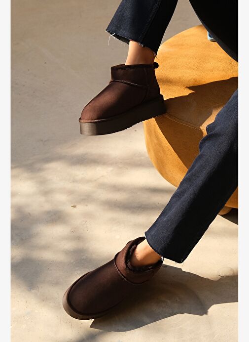 VEYRA Kahverengi Süet Hakiki Deri Kürklü Platform Tabanlı Kadın Mini Bot - Görsel 8