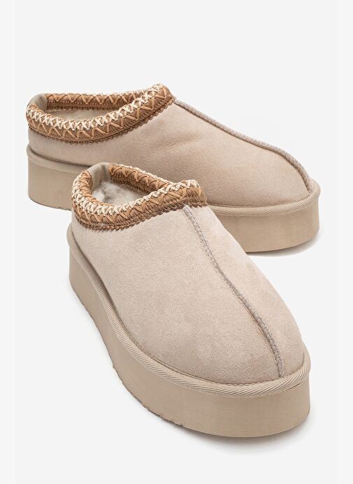 AVELIA Bej Süet Hakiki Deri Dikişli Kadın Kalın Tabanlı Kışlık Terlik - Görsel 2
