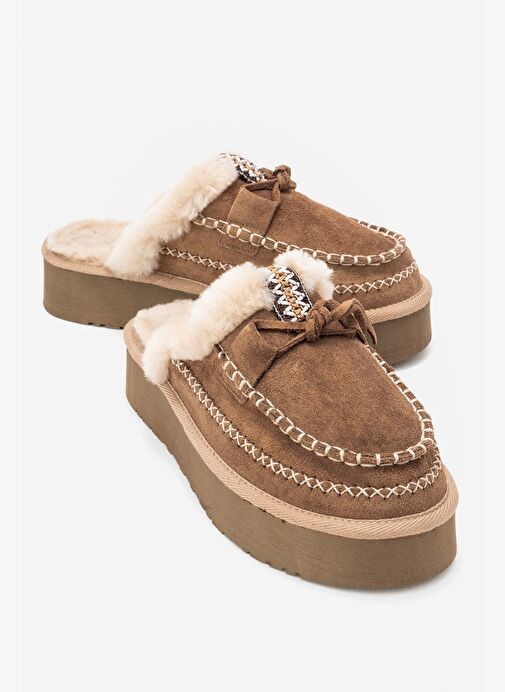 YALINA Toprak Süet Hakiki Deri Dikişli Kürklü Kadın Platform Tabanlı Makosen Terlik - Görsel 2
