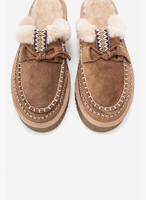 YALINA Toprak Süet Hakiki Deri Dikişli Kürklü Kadın Platform Tabanlı Makosen Terlik - Görsel 3