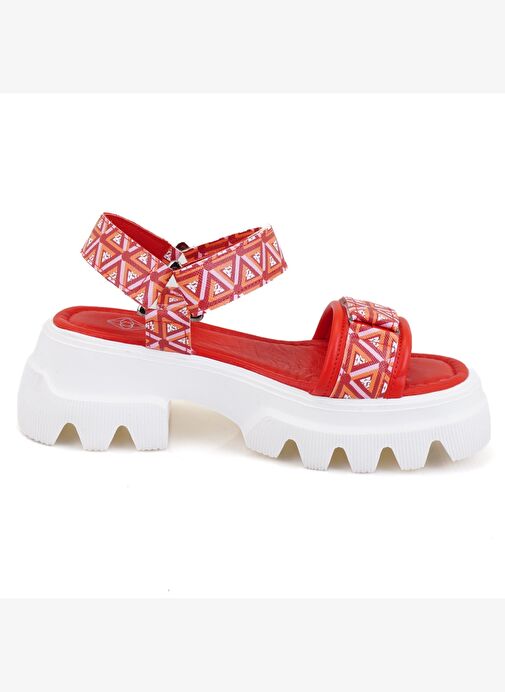 Desa Desa Kadın Kırmızı Monogram Desenli Dolgu Topuklu Sandalet Boyner'de! Kırmızı - 4. görsel