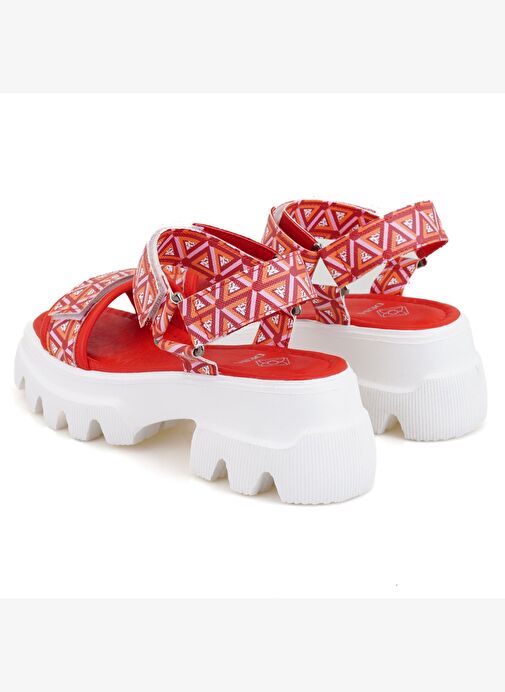 Desa Desa Kadın Kırmızı Monogram Desenli Dolgu Topuklu Sandalet Boyner'de! Kırmızı - 6. görsel