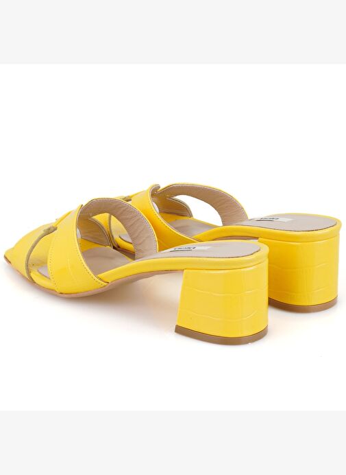 Desa Desa Kadın Sarı Kroko Baskılı Topuklu Deri Terlik Boyner'de! Sarı - 6. görsel