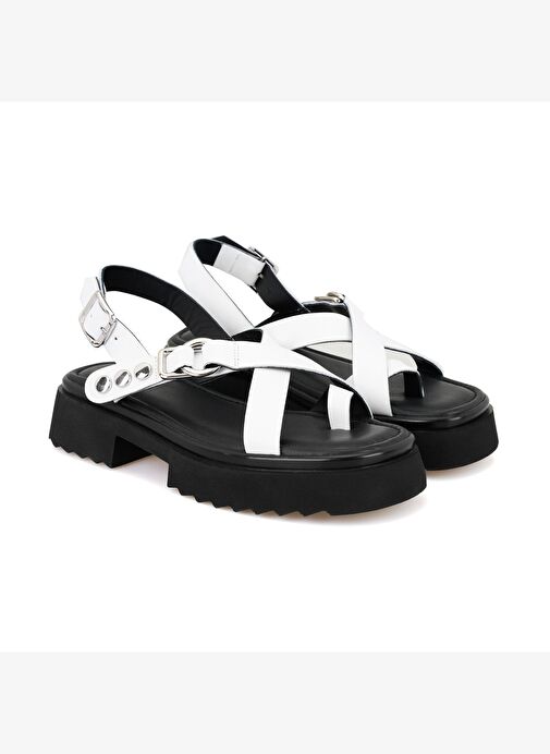 Kadın Beyaz Ayarlanabilir Tokalı Deri Sandalet - Görsel 2