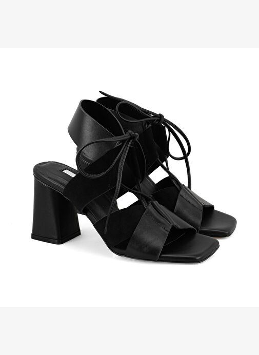 Kadın Siyah Topuklu Deri Sandalet - Görsel 2