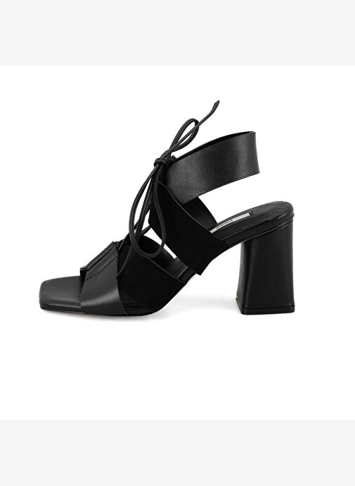 Kadın Siyah Topuklu Deri Sandalet - Görsel 4