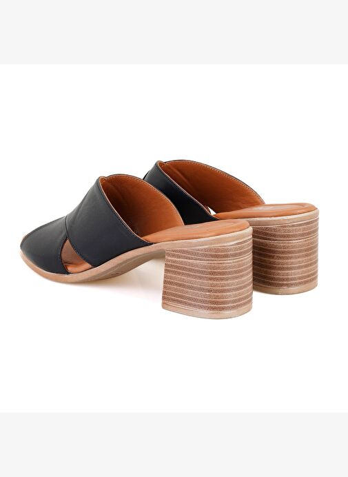 Kadın Siyah Topuklu Deri Terlik - Görsel 6