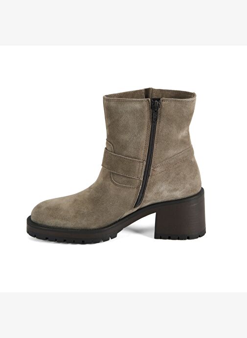 Brices Kemer Aksesuarlı Vizon Kadın Topuklu Süet Bot - Görsel 4