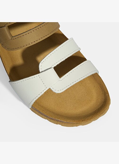 Vizon Kadın Toka Detaylı Nubuk Sandalet - Görsel 8