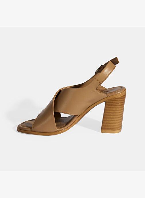 Kadın Kahve Toka Detaylı Deri Sandalet - Görsel 4