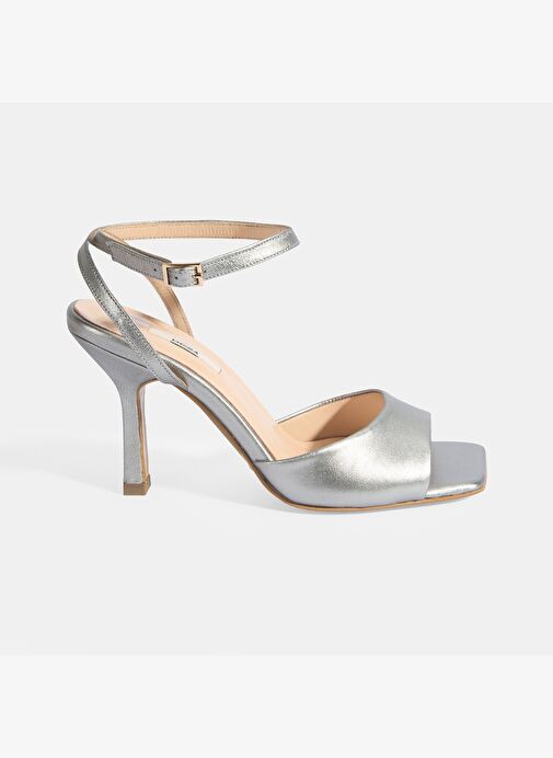 Kadın Gümüş Ayarlanabilir Tokalı Deri Abiye Topuklu Sandalet - Görsel 2