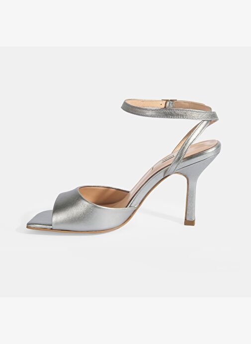 Kadın Gümüş Ayarlanabilir Tokalı Deri Abiye Topuklu Sandalet - Görsel 4