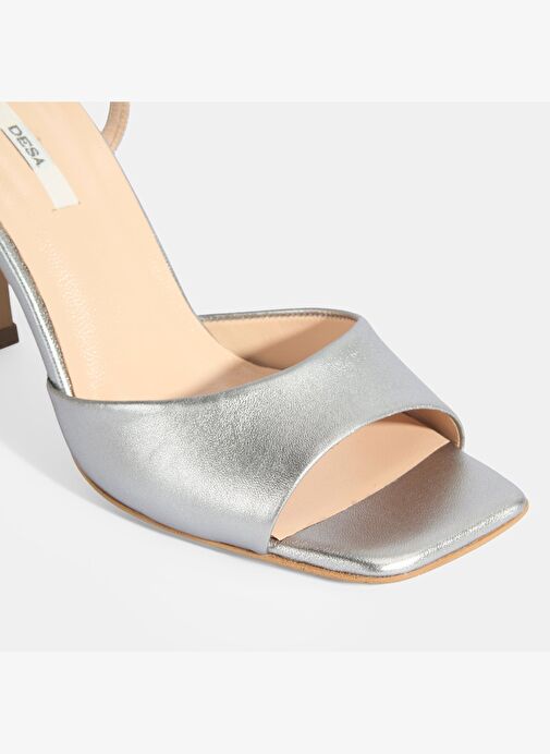 Kadın Gümüş Ayarlanabilir Tokalı Deri Abiye Topuklu Sandalet - Görsel 9