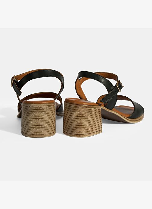 Siyah Kadın Toka Detaylı Deri Sandalet - Görsel 9