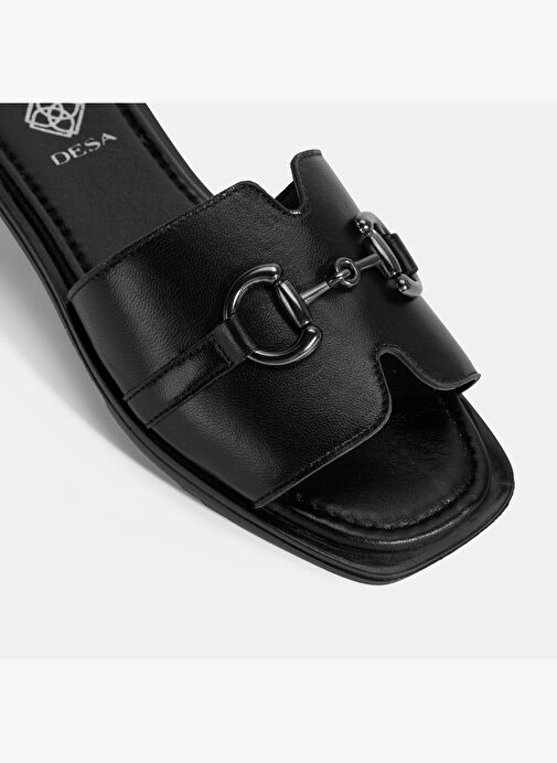 Kadın Siyah Metal Toka Aksesuarlı Deri Terlik - Görsel 7