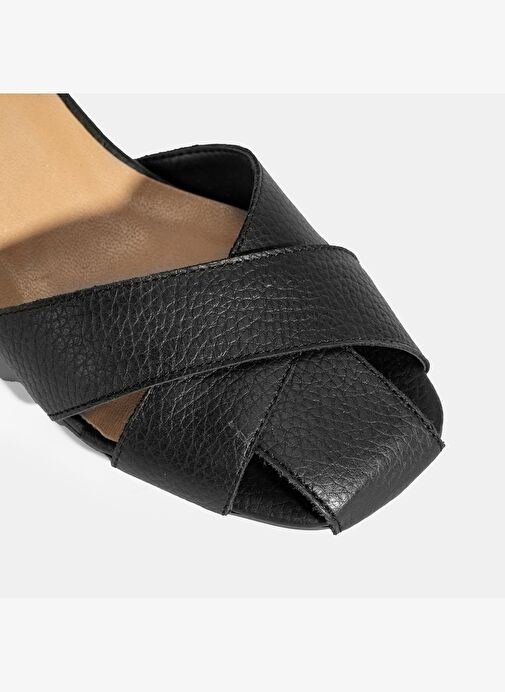 Kadın Siyah Ayarlanabilir Tokalı Deri Topuklu Sandalet - Görsel 7