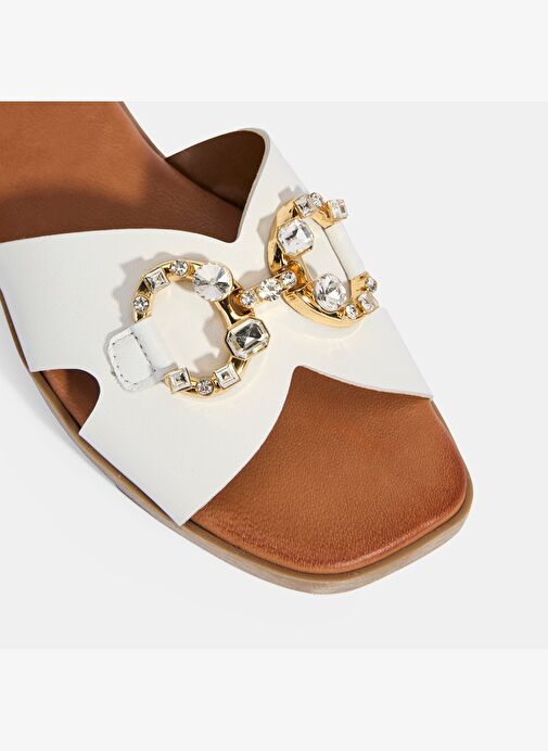 Kadın Beyaz Taşlı Toka Aksesuarlı Deri Terlik - Görsel 7