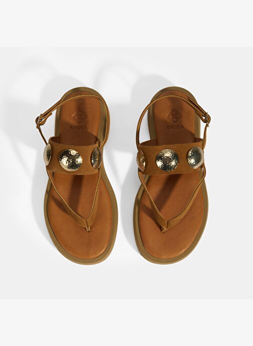 Kadın Taba Metal Aksesuarlı Ayarlanabilir Tokalı Süet Sandalet - Görsel 6