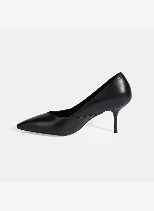 Kadın Siyah Deri Topuklu Klasik Ayakkabı - Görsel 4