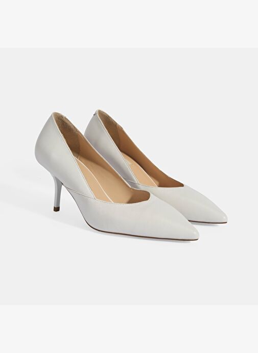 Kadın Beyaz Deri Topuklu Klasik Ayakkabı - Görsel 3