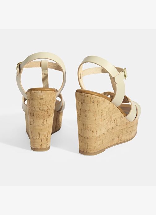 Kadın Beyaz Toka Aksesuarlı T-Bant Deri Dolgu Topuklu Sandalet - Görsel 6