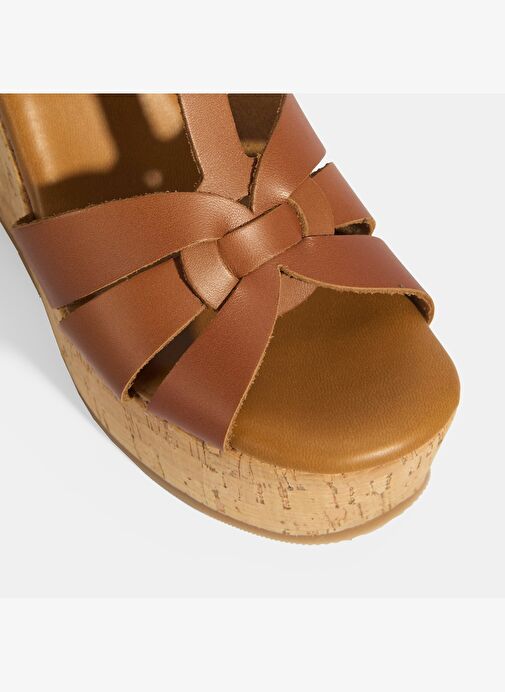 Kadın Taba Toka Aksesuarlı T-Bant Deri Dolgu Topuklu Sandalet - Görsel 7