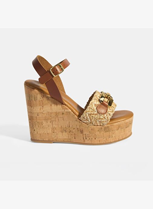 Kadın Kahve Toka Aksesuarlı Deri Detaylı Dolgu Topuklu Sandalet - Görsel 2