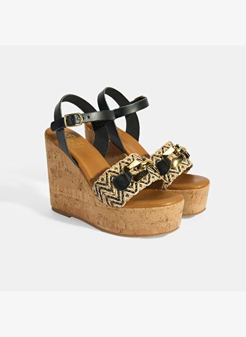 Kadın Siyah Toka Aksesuarlı Deri Detaylı Dolgu Topuklu Sandalet - Görsel 3