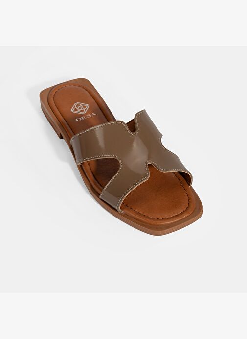 Kadın Kahve Rugan Terlik - Görsel 6