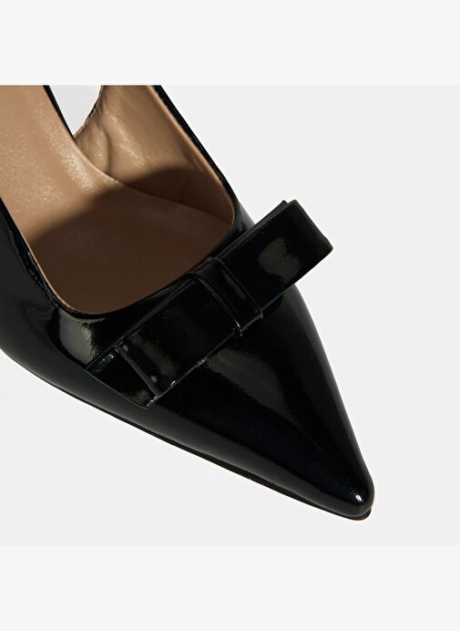 Kadın Siyah Fiyonk Detaylı Rugan Topuklu Klasik Ayakkabı - Görsel 8