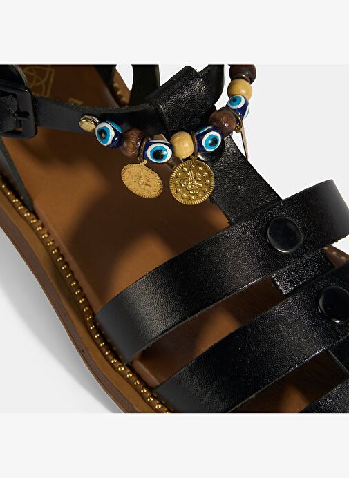 Kadın Siyah Aksesuar Detaylı Ayarlanabilir Tokalı Deri Sandalet - Görsel 7