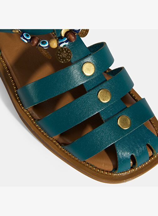 Kadın Yeşil Aksesuar Detaylı Ayarlanabilir Tokalı Deri Sandalet - Görsel 9